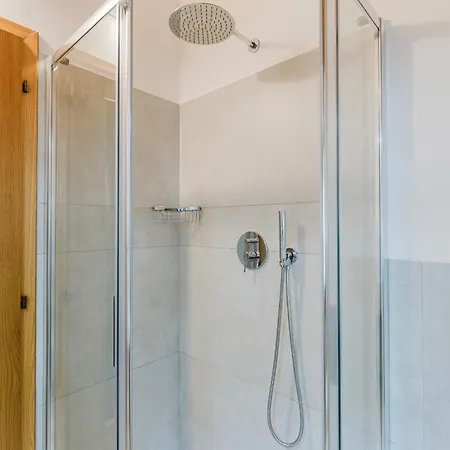 Ferienwohnung La Mansarda Di Nonna Delfa Pinzolo Exterior foto