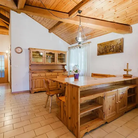 Ferienwohnung La Mansarda Di Nonna Delfa Pinzolo Exterior foto